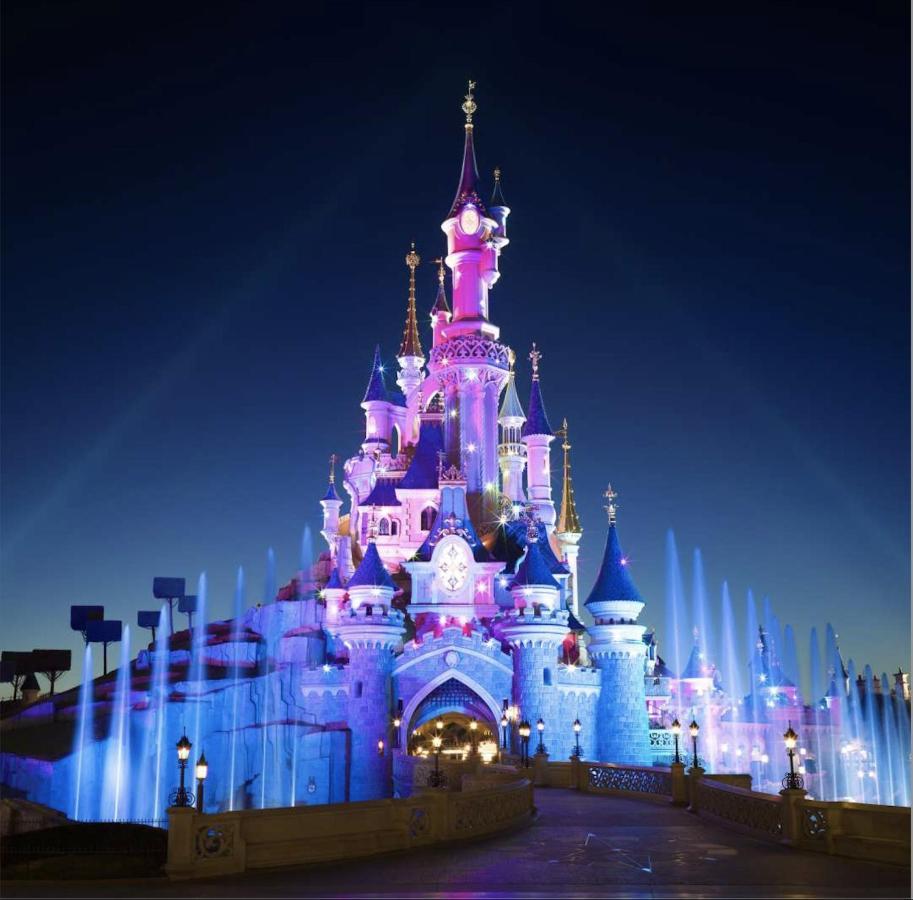 Disneyland-Paris 8 Pers, 2 Parking, Wifi Montévrain Esterno foto